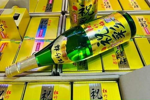 Review rượu sake vẩy vàng 1.8l Kikuyasaka-1