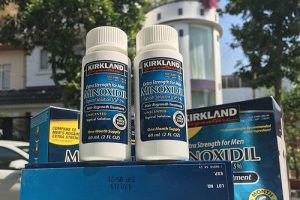 Thuốc mọc tóc Kirkland Minoxidil 5% cách sử dụng dạng bôi?-1
